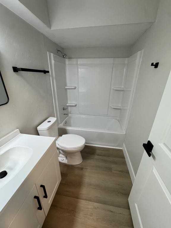 571 Campbell St - Photo 3 of 9