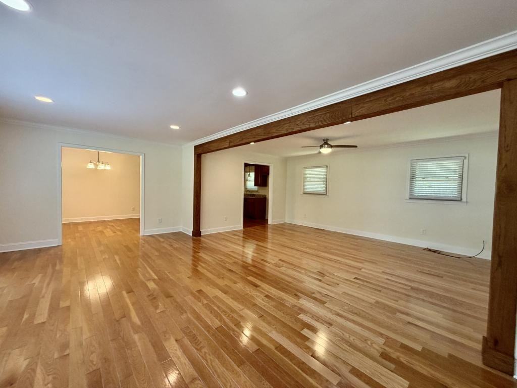 109 James Dr - Photo 5 of 36