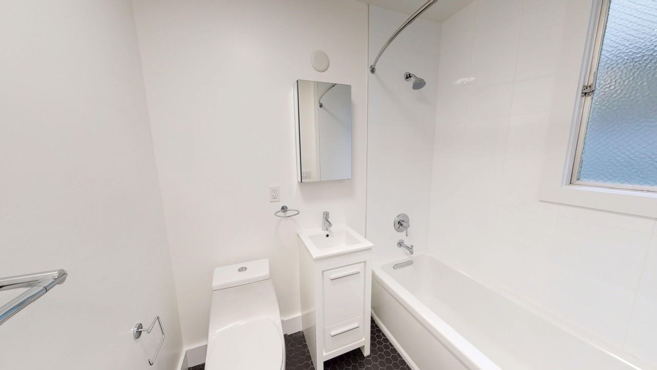 1472 Filbert Street - Photo 4 of 34