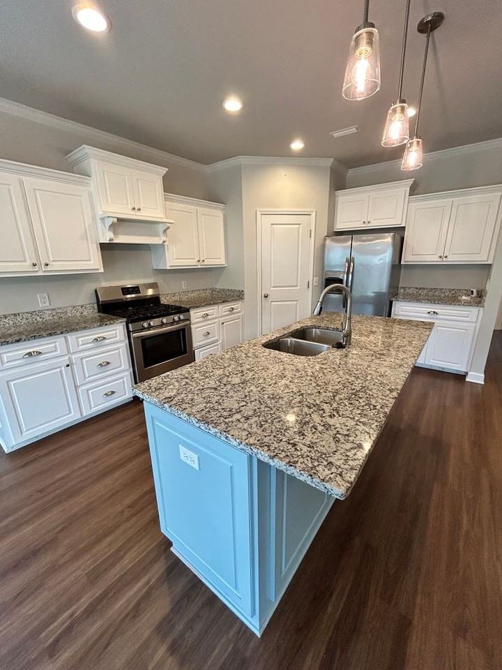 410 Thornbird Loop - Photo 2 of 29