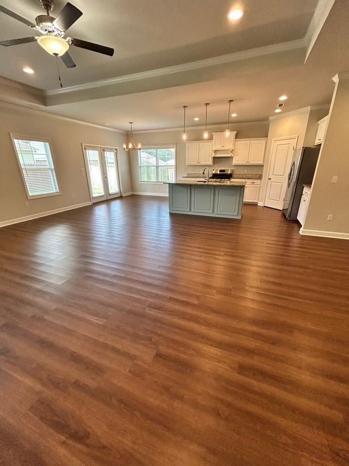 410 Thornbird Loop - Photo 3 of 29