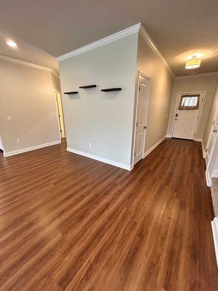410 Thornbird Loop - Photo 6 of 29