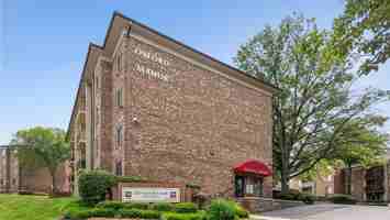 featured image of 2607 Bowen Rd Se