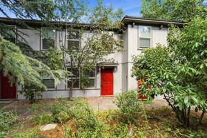 featured image of 327 N Main St #2