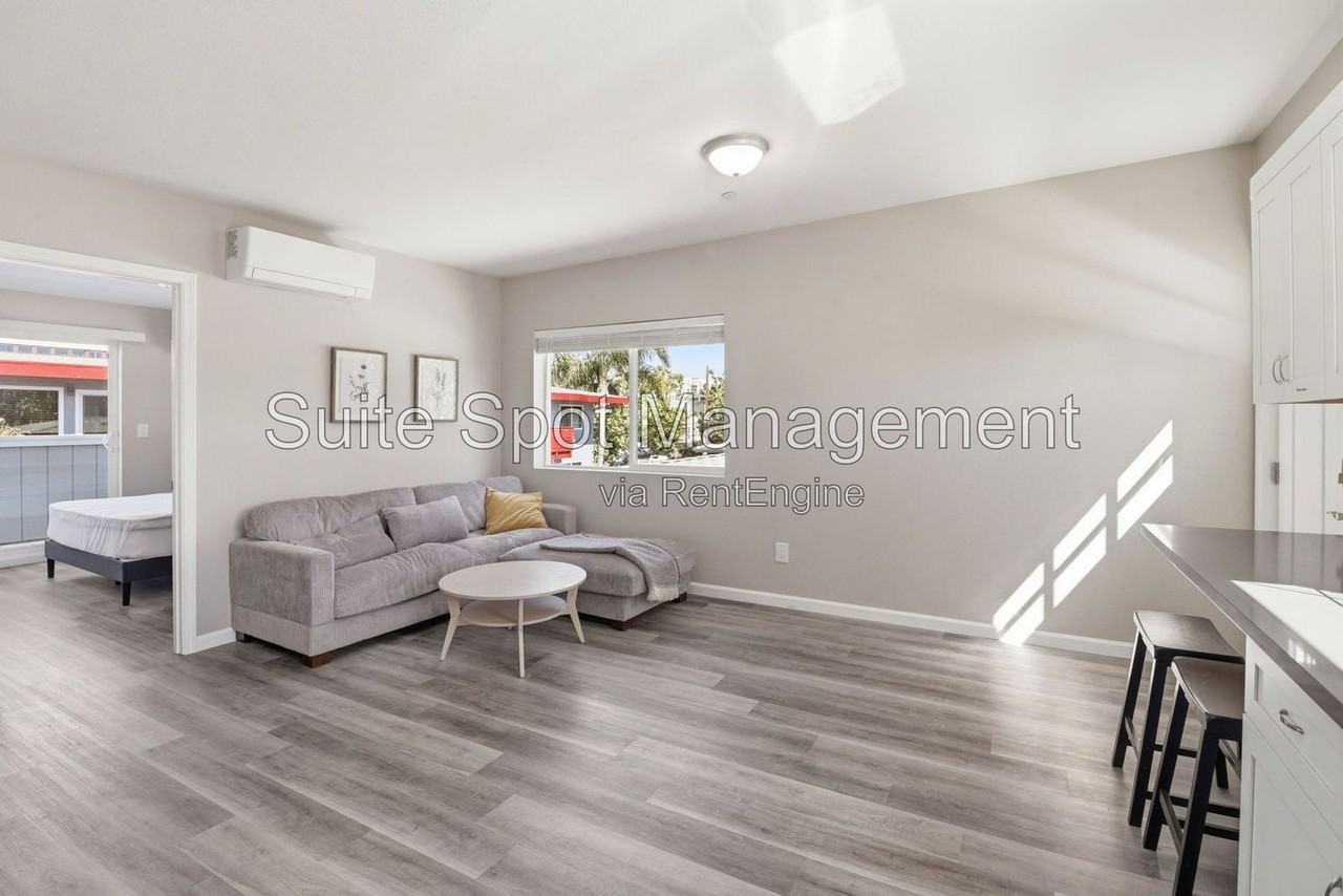 160 Harrison Ave #E3 - Photo 4 of 43