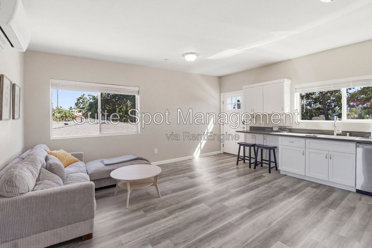 160 Harrison Ave #E3 - Photo 5 of 43