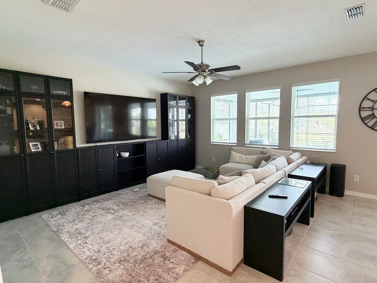 1659 Chatsworth Cir - Photo 7 of 23