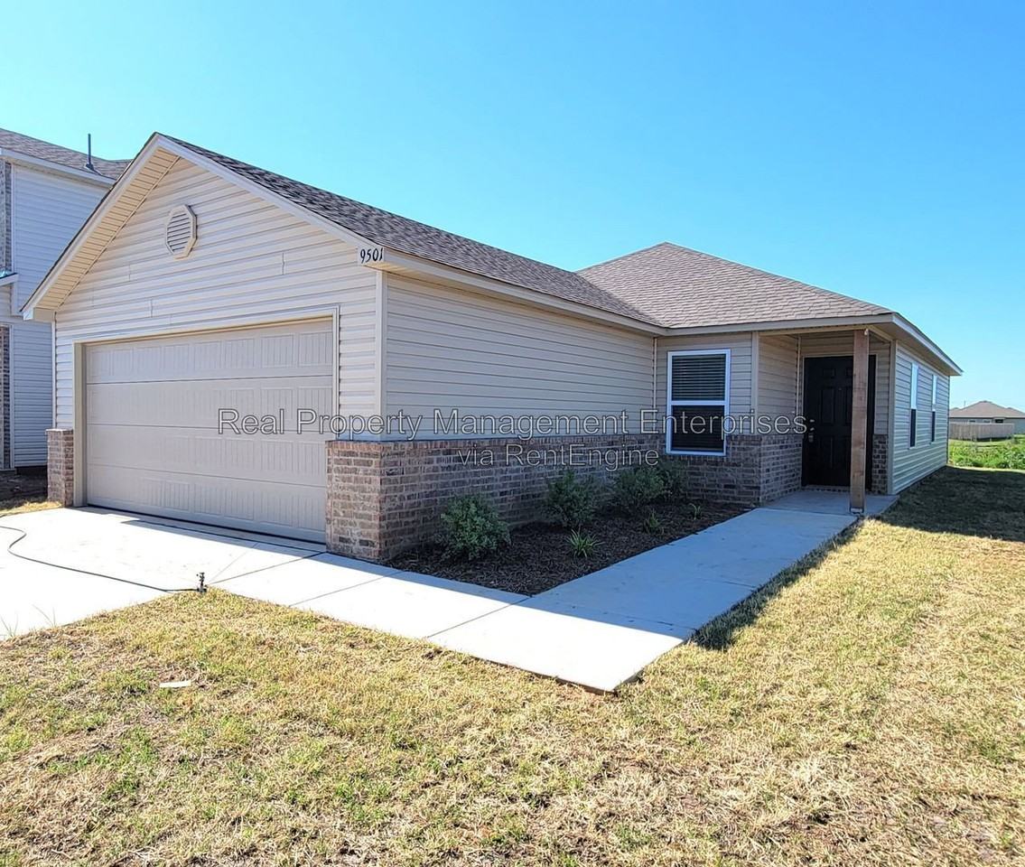 9501 Nw 118th St - Photo 2 of 25