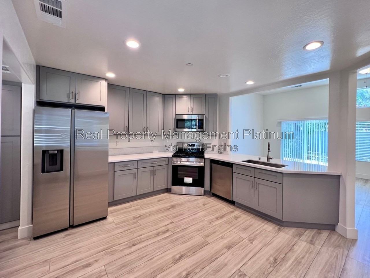6357 E Mono St