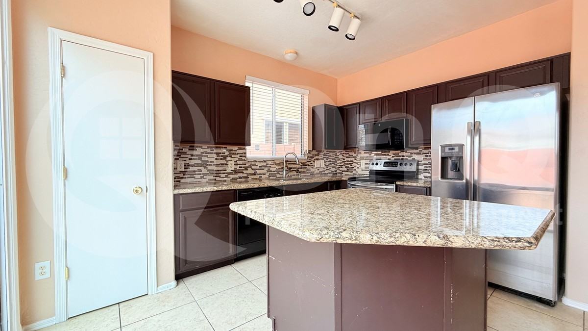 6022 N Florence Ave - Photo 7 of 32