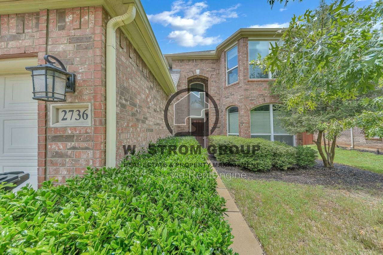 2736 Maple Creek Dr - Photo 3 of 43