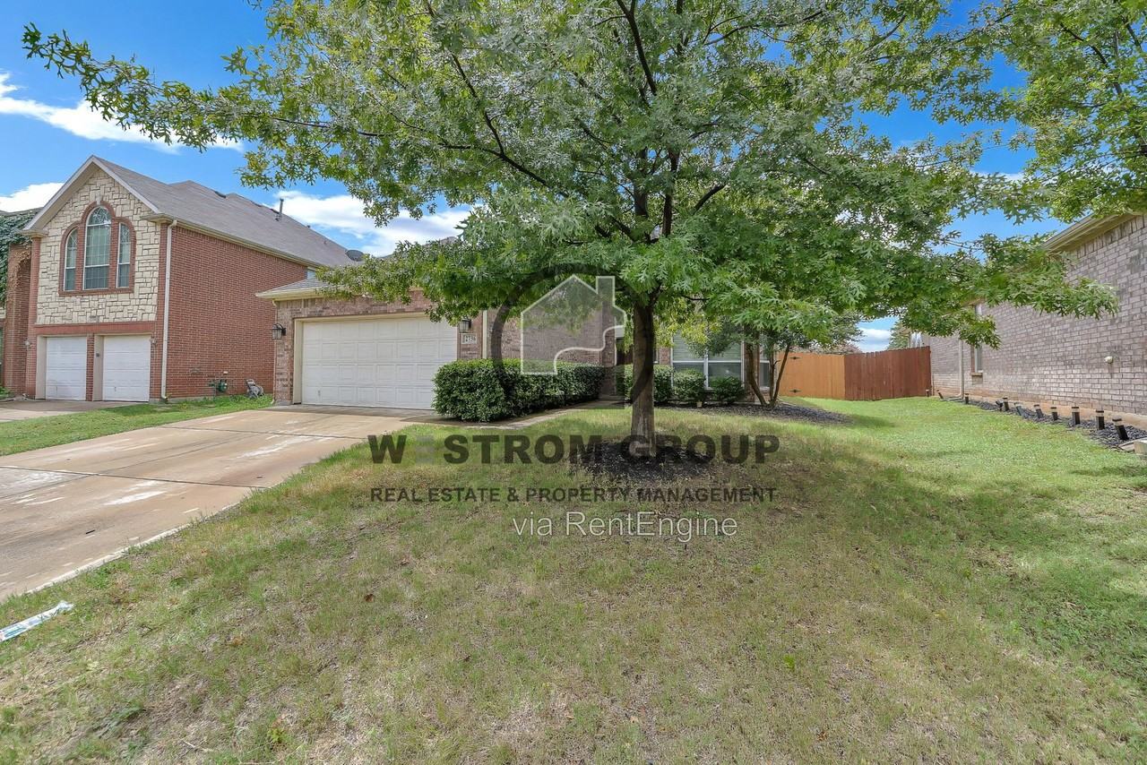 2736 Maple Creek Dr - Photo 5 of 43