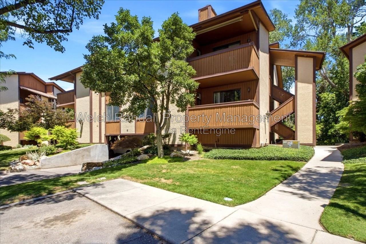 6871 S Countrywoods Cir #G - Photo 2 of 21