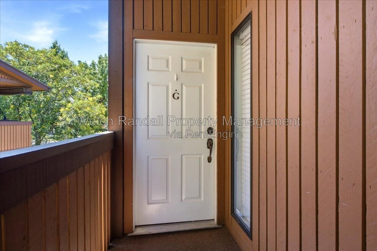 6871 S Countrywoods Cir #G - Photo 3 of 21