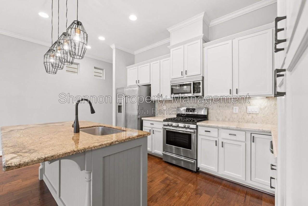 5936 Kiam St - Photo 7 of 31