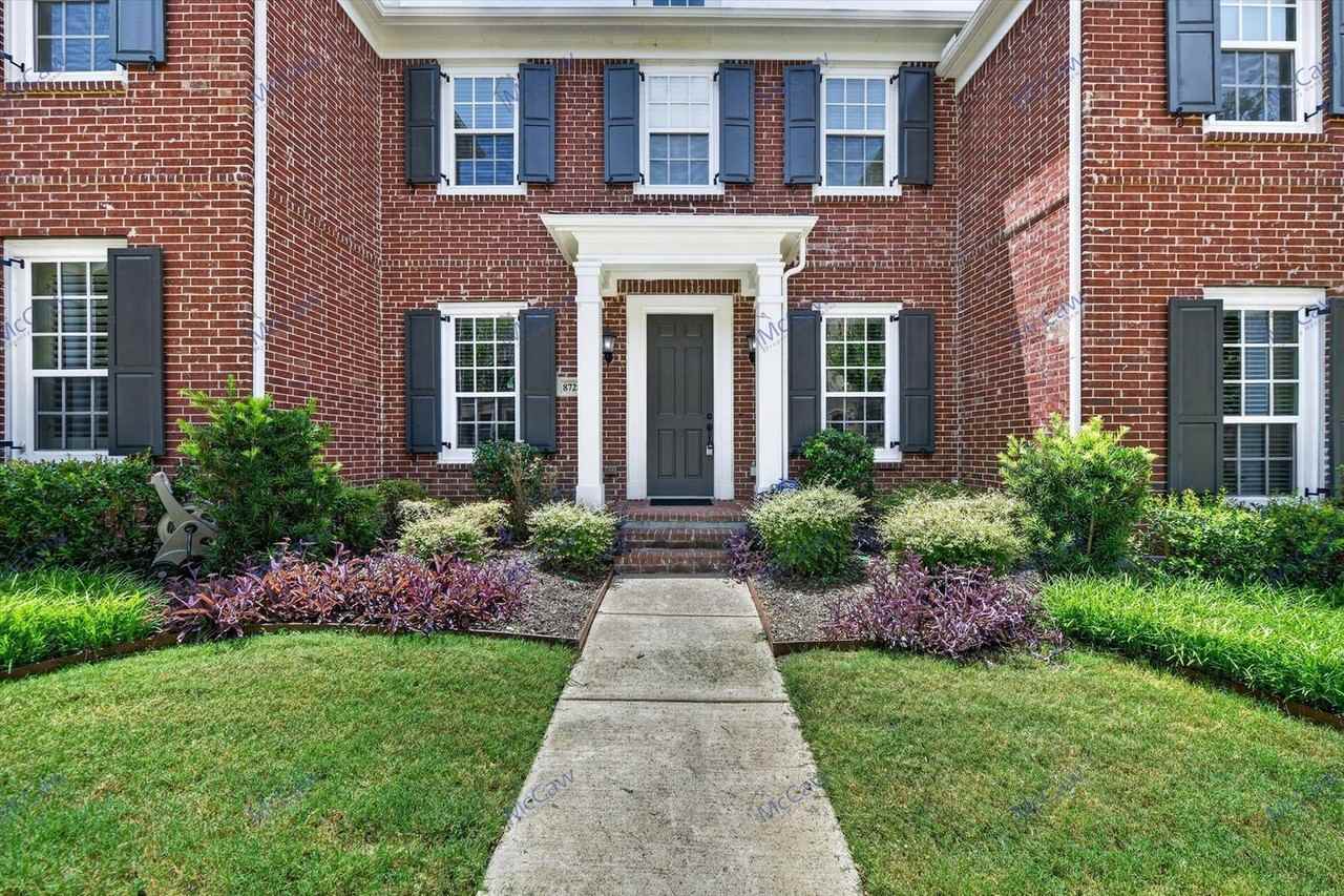 8728 Ice House Dr - Photo 2 of 27