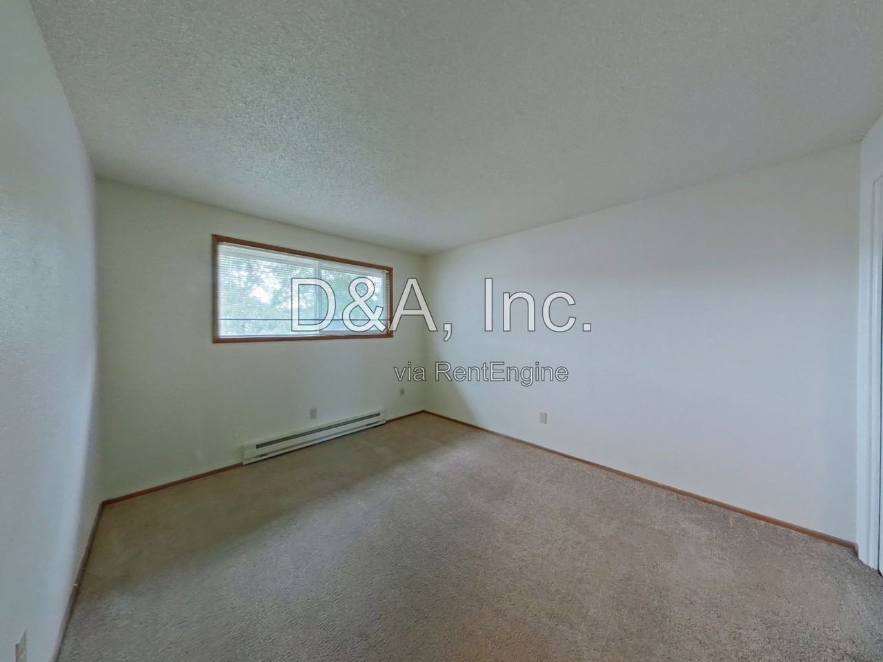605 Nw Kings Blvd #4 - Photo 7 of 13