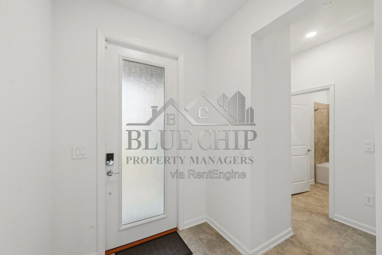 3048 Country Side Dr - Photo 5 of 50