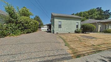 featured image of 715 Sw 11th St