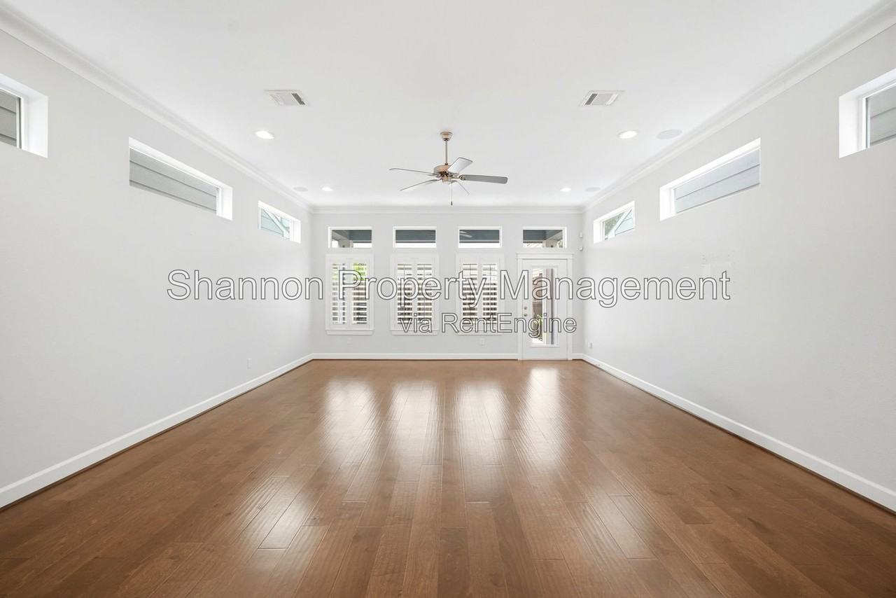 4208 Koehler St #A - Photo 7 of 36
