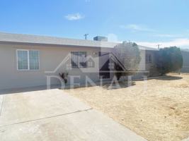 featured image of 2019 E Saint Anne Ave