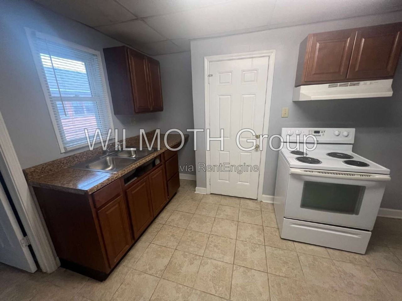 3763 Broadway St #3 - Photo 7 of 15