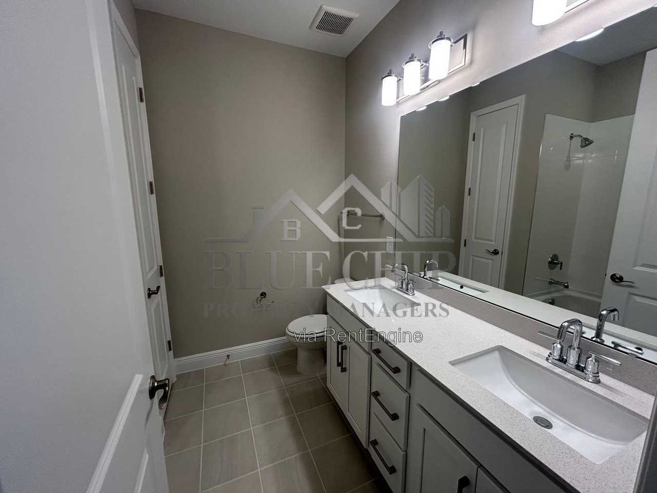 1008 British Cir - Photo 5 of 18