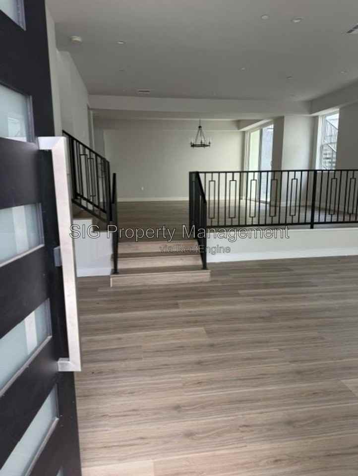 7420 Valaho Ln - Photo 3 of 26