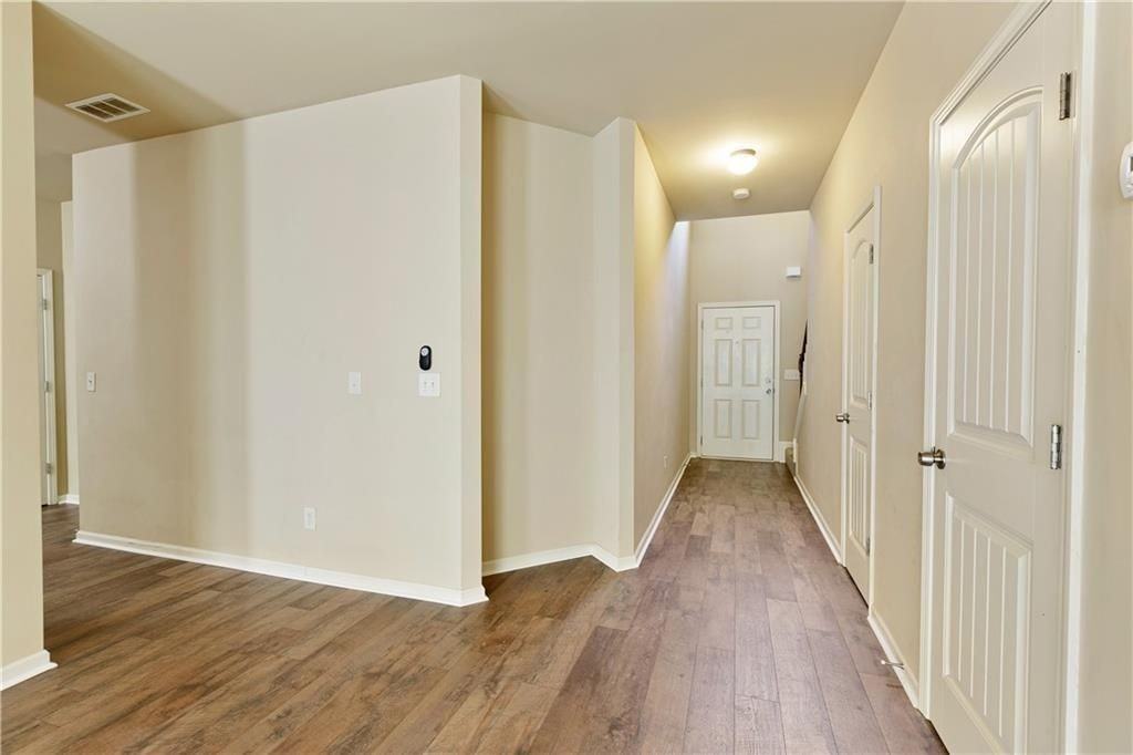 302 Alcovy Way - Photo 2 of 20