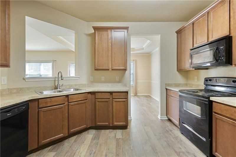 302 Alcovy Way - Photo 7 of 20