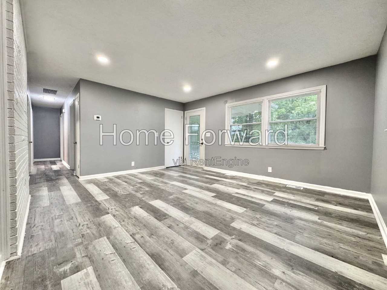 1720 Traveller Rd - Photo 2 of 15