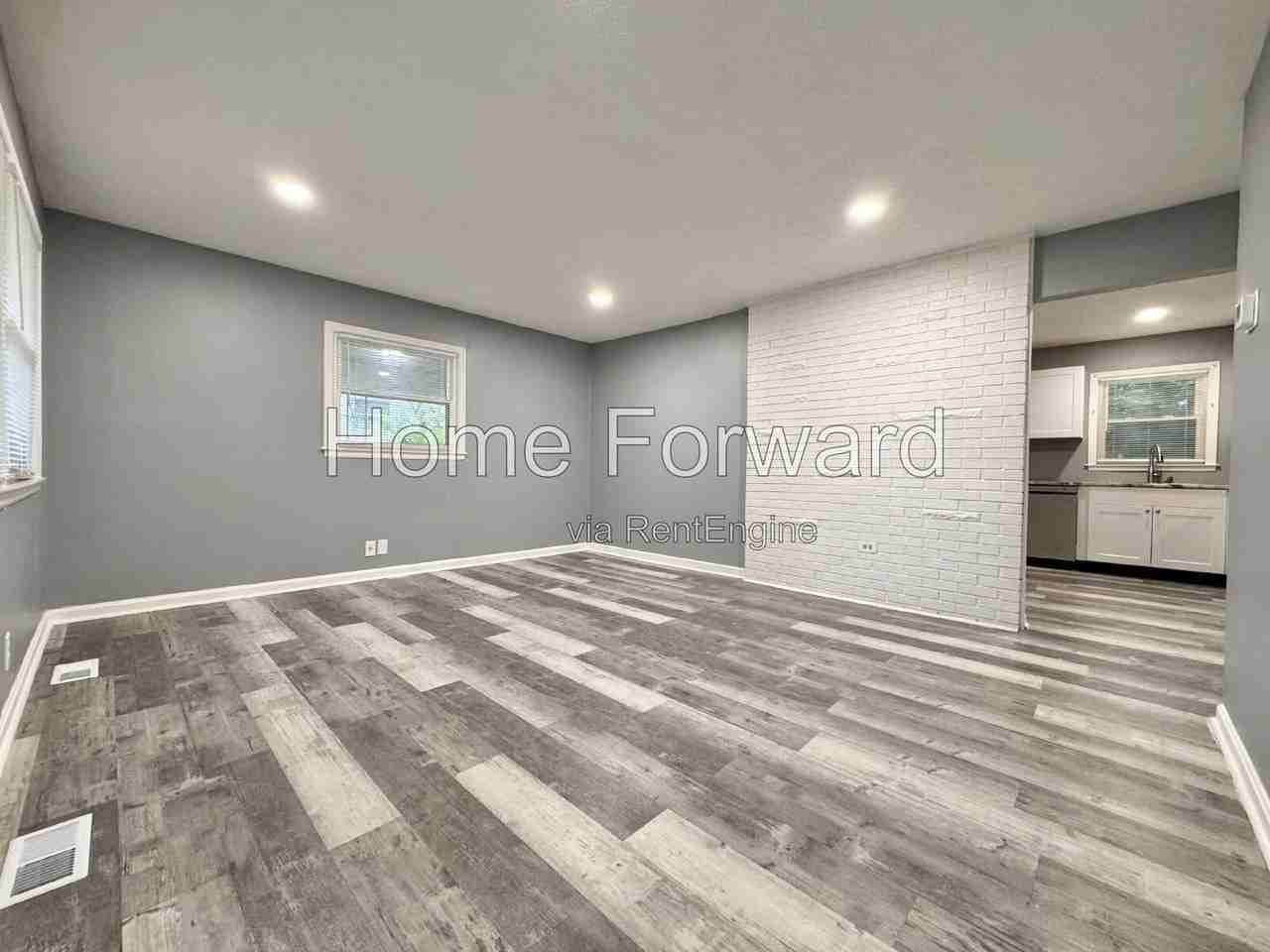 1720 Traveller Rd - Photo 3 of 15