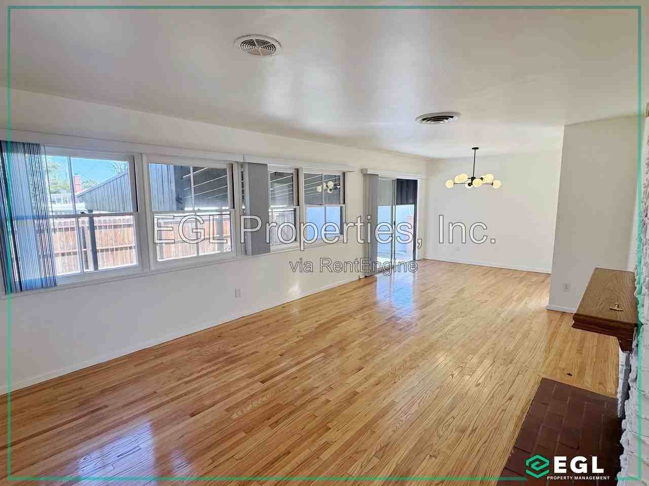 6226 Aura Ave - Photo 3 of 21