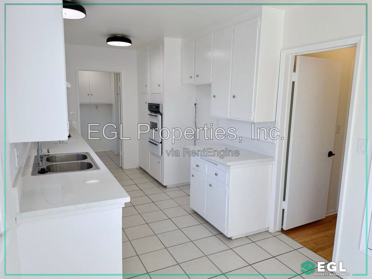 6226 Aura Ave - Photo 7 of 21