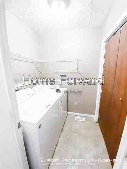 1216 Hammond Ave - Photo 6 of 12