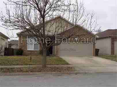 2633 Mable Ln