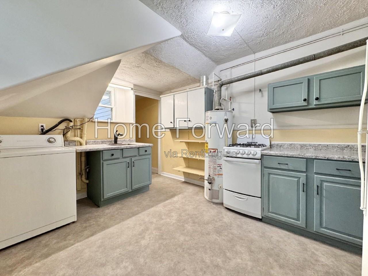 339 S Broadway Park #1 - Photo 6 of 11