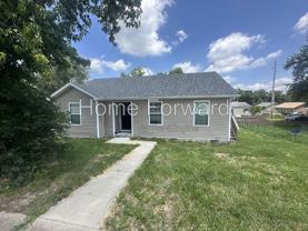 911 E Main St - Photo 1 of 1