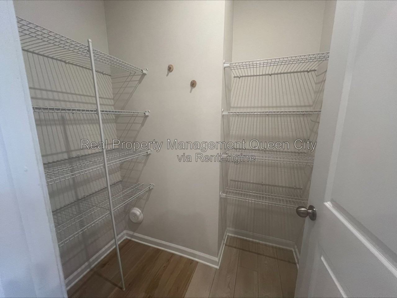 2407 Lazette Dr - Photo 4 of 19