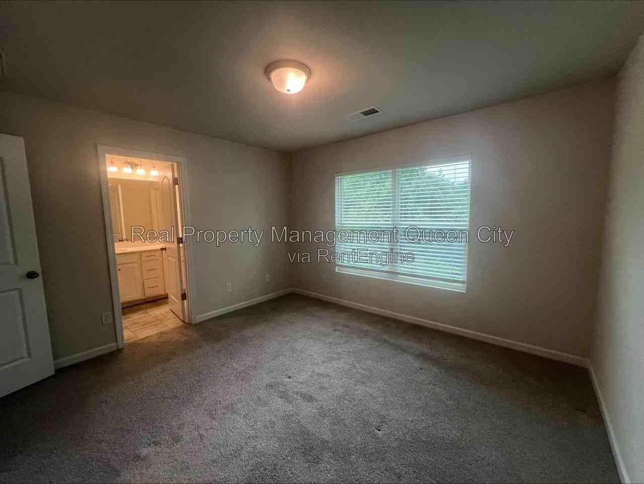 2407 Lazette Dr - Photo 6 of 19