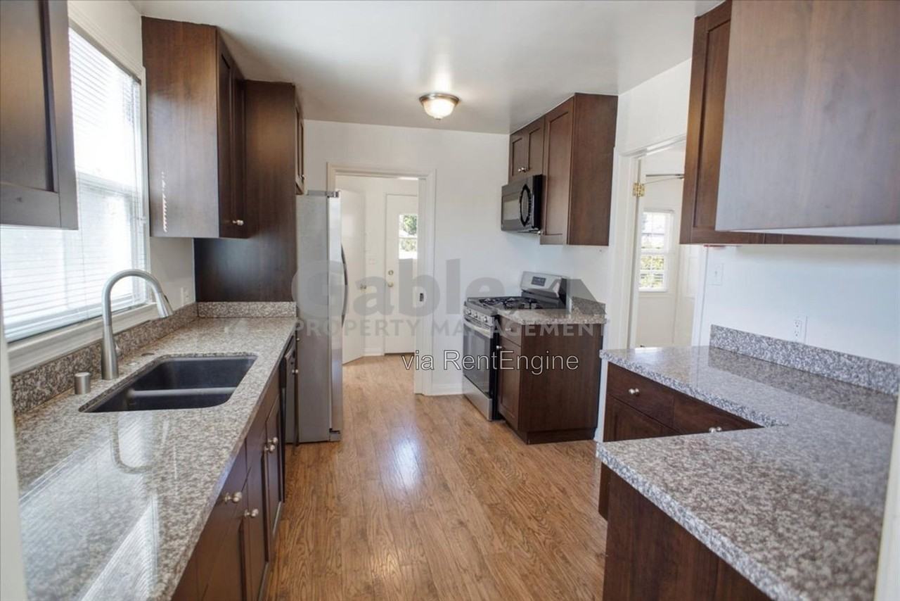 24943 Chestnut St - Photo 5 of 22