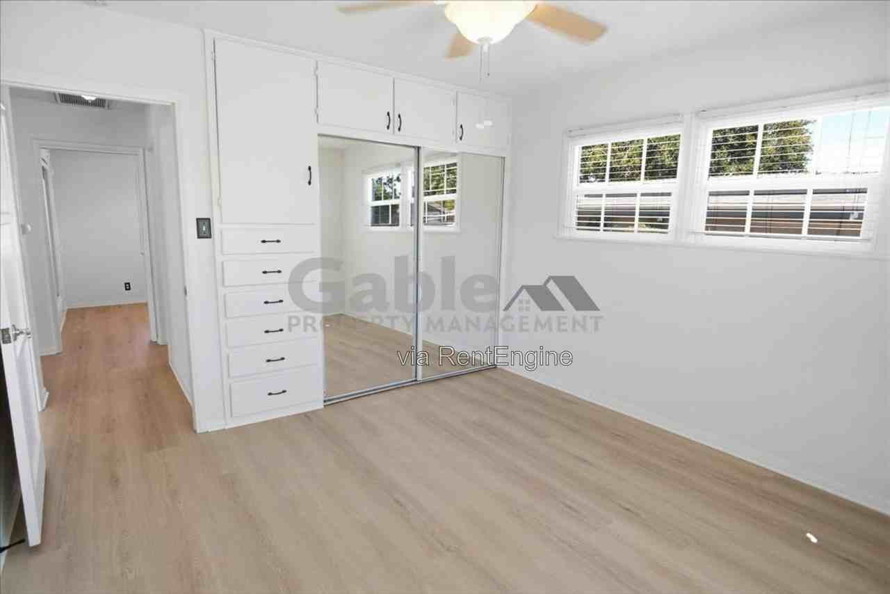 24943 Chestnut St - Photo 7 of 22