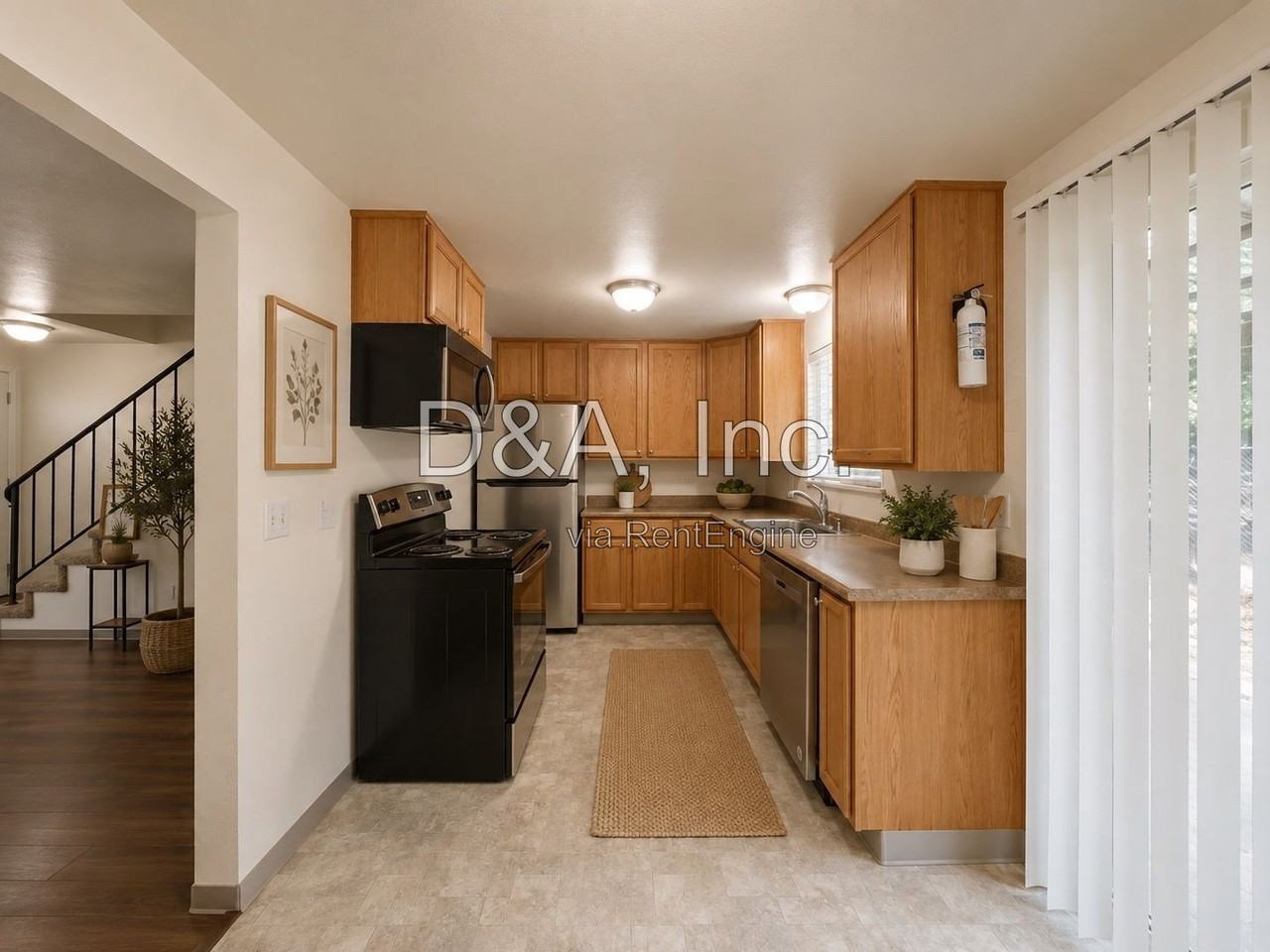 138 Ne Conifer Blvd #6 - Photo 5 of 17