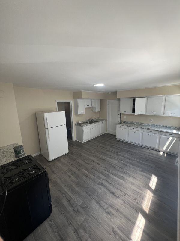 808 Waverly Pl ##1 - Photo 4 of 9