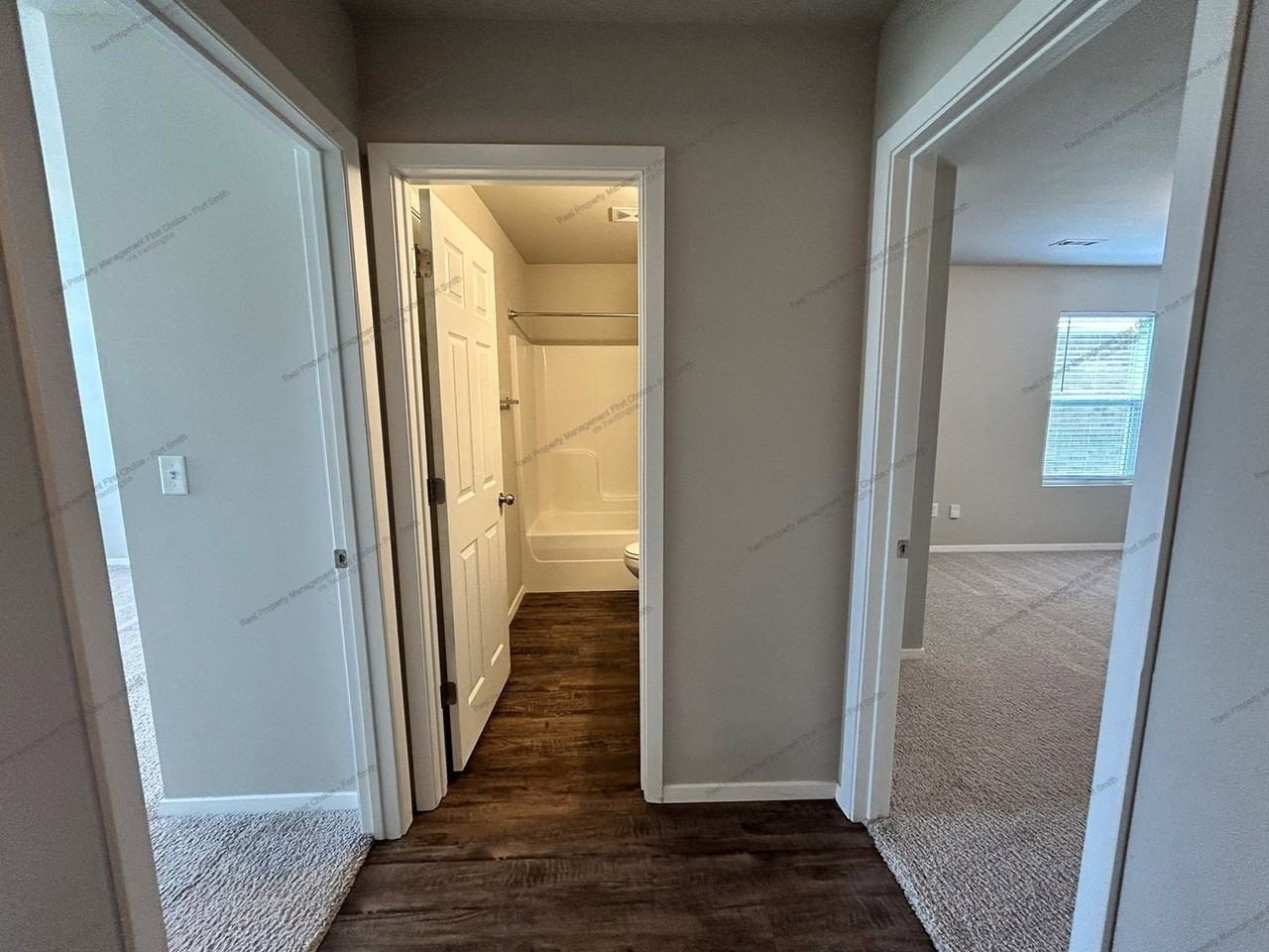 8015 Dogwood Dr - Photo 4 of 27