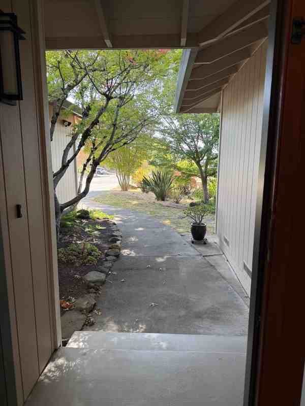 5753 Reynaud Ct - Photo 2 of 24
