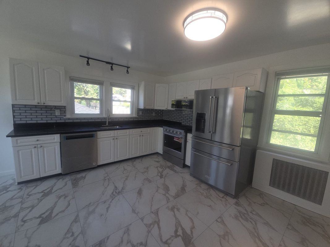 101 Maple St - Photo 6 of 17