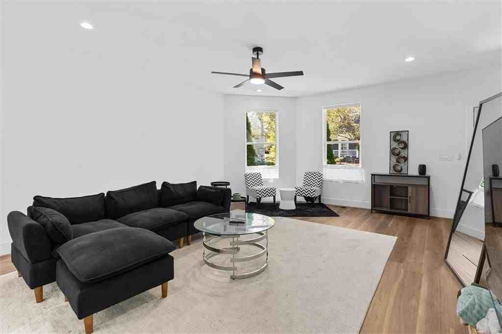598 Formwalt St Sw ##B - Photo 7 of 49