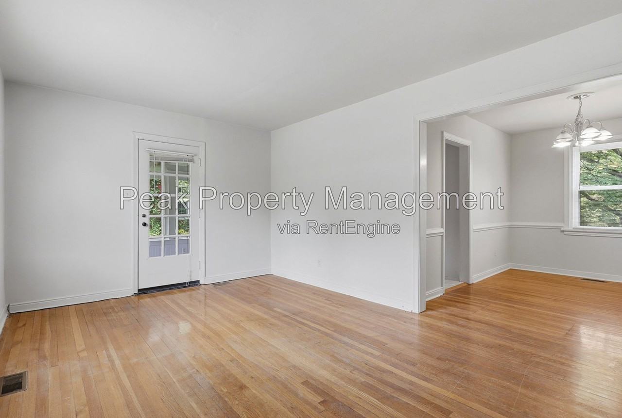 6410 Morningside Dr - Photo 7 of 23