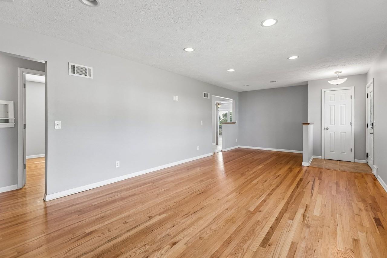 3101 S 36th St - Photo 5 of 29